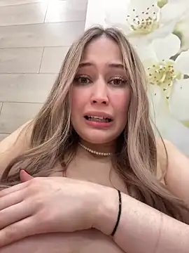 blonde exe online show from April 15, 2026, 7:58 pm