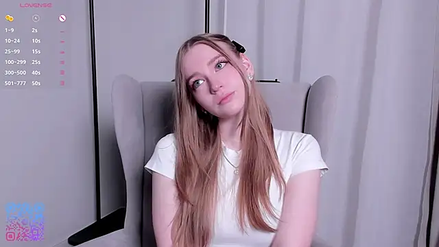 RowenaIanniello online show from April 8, 2026, 10:44 pm