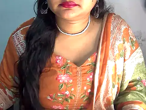 Snapshot of Saniya_K2 chatting on March 18, 2026, 5:25 pm Saniya K2 online show from March 18, 2026, 5:25 pm