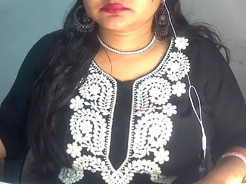 Snapshot of Saniya_K2 chatting on March 4, 2026, 6:04 pm Saniya K2 online show from March 4, 2026, 6:04 pm