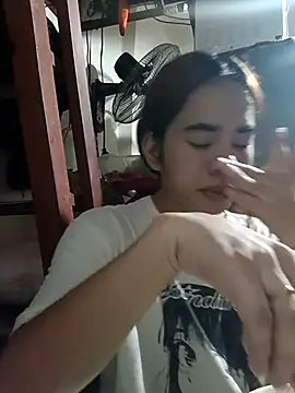 Wildcam21 online show from February 19, 2026, 5:15 am