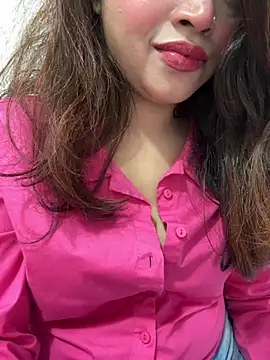 Snapshot of riya_sharma11 chatting on April 12, 2026, 7:00 am riya sharma11 online show from April 12, 2026, 7:00 am