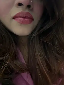 Snapshot of riya_sharma11 chatting on March 18, 2026, 6:53 pm riya sharma11 online show from March 18, 2026, 6:53 pm