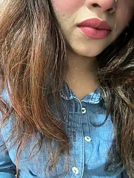 Snapshot of riya_sharma11 chatting on April 13, 2026, 5:06 pm riya sharma11 online show from April 13, 2026, 5:06 pm