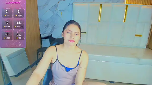 Snapshot of rox_luxury_tf chatting on April 23, 2026, 1:24 pm rox luxury tf online show from April 23, 2026, 1:24 pm