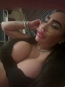 Lovermolls online show from February 20, 2026, 1:57 am