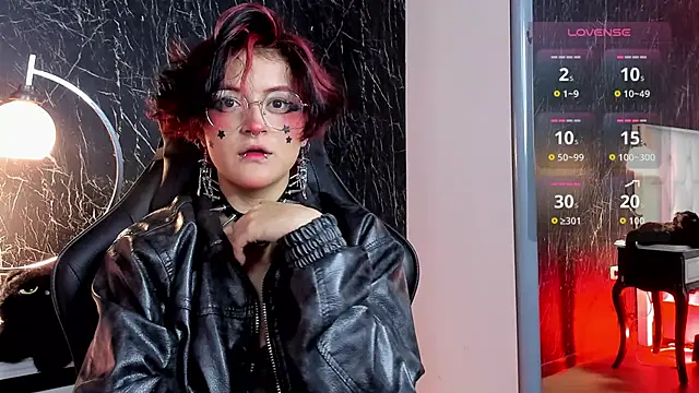 Snapshot of YuuMiko chatting on April 2, 2026, 12:45 pm YuuMiko online show from April 2, 2026, 12:45 pm