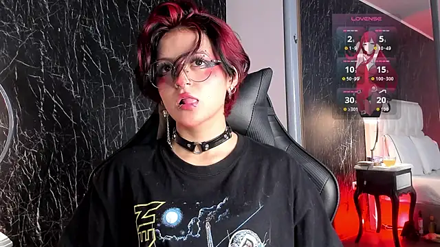 Snapshot of YuuMiko chatting on March 18, 2026, 12:41 pm YuuMiko online show from March 18, 2026, 12:41 pm