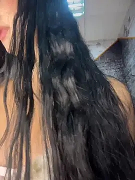 BadLilAngelXXX online show from May 5, 2026, 1:14 pm