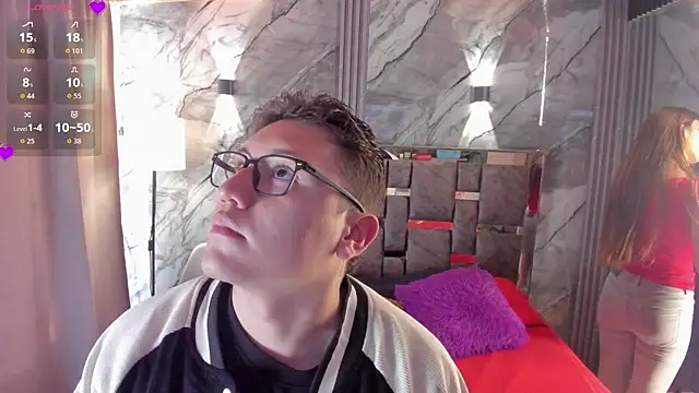 Snapshot of Manson_and_Zoe chatting on April 27, 2026, 11:30 am Manson and Zoe online show from April 27, 2026, 11:30 am