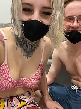 Snapshot of AllisonXAlfred chatting on February 9, 2026, 7:12 pm AllisonXAlfred online show from February 9, 2026, 7:12 pm