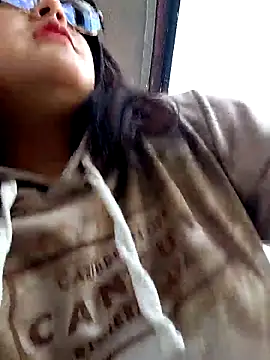 Snapshot of Mari-98 chatting on March 1, 2026, 4:29 pm Mari-98 online show from March 1, 2026, 4:29 pm