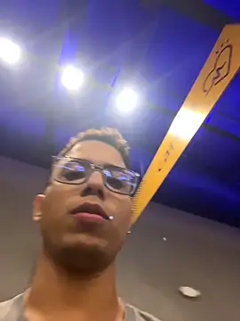 Snapshot of Gael_Velaryx chatting on February 15, 2026, 9:25 pm Gael Velaryx online show from February 15, 2026, 9:25 pm