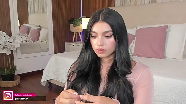 Snapshot of missthailand_ chatting on April 21, 2026, 10:27 pm missthailand online show from April 21, 2026, 10:27 pm