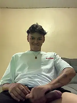 Snapshot of seucasal chatting on March 3, 2026, 7:32 pm seucasal online show from March 3, 2026, 7:32 pm