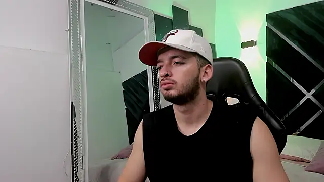 Logan Wolf-js online show from March 27, 2026, 2:42 am