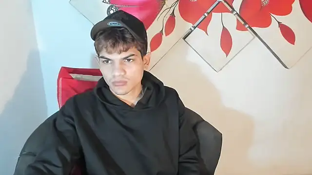 Jesshot bigcock20cm online show from March 16, 2026, 2:52 am