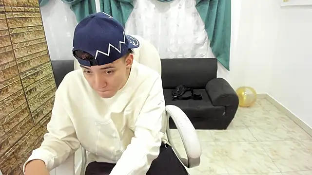 Snapshot of Wesleey-Boy chatting on February 18, 2026, 6:59 pm Wesleey-Boy online show from February 18, 2026, 6:59 pm