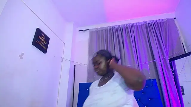 Snapshot of neighbor-ebony chatting on July 1, 2026, 3:07 am neighbor-ebony online show from July 1, 2026, 3:07 am