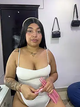 Snapshot of big_booty_girl chatting on February 13, 2026, 11:49 pm big booty girl online show from February 13, 2026, 11:49 pm