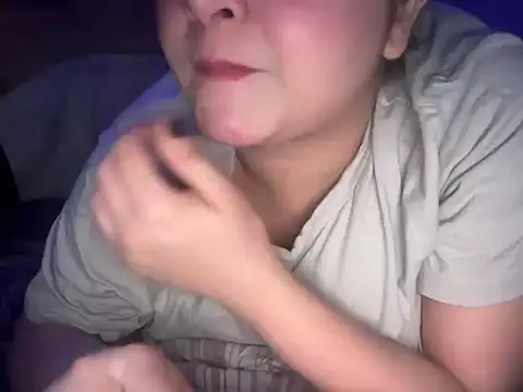 Snapshot of Hersheykaur chatting on February 14, 2026, 9:37 pm Hersheykaur online show from February 14, 2026, 9:37 pm