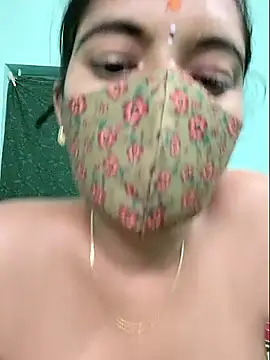 Snapshot of Tamilkannadacouple chatting on April 12, 2026, 6:44 pm Tamilkannadacouple online show from April 12, 2026, 6:44 pm