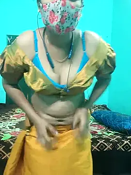 Snapshot of Tamilkannadacouple chatting on March 6, 2026, 5:19 pm Tamilkannadacouple online show from March 6, 2026, 5:19 pm