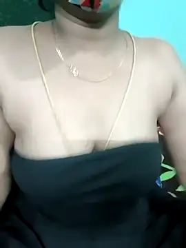 Snapshot of Tamilkannadacouple chatting on April 8, 2026, 5:47 pm Tamilkannadacouple online show from April 8, 2026, 5:47 pm