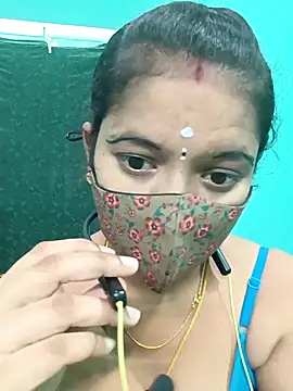 Snapshot of Tamilkannadacouple chatting on April 4, 2026, 5:36 am Tamilkannadacouple online show from April 4, 2026, 5:36 am