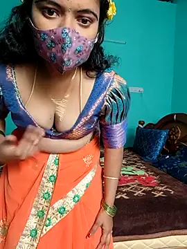 Snapshot of Tamilkannadacouple chatting on February 18, 2026, 5:05 am Tamilkannadacouple online show from February 18, 2026, 5:05 am