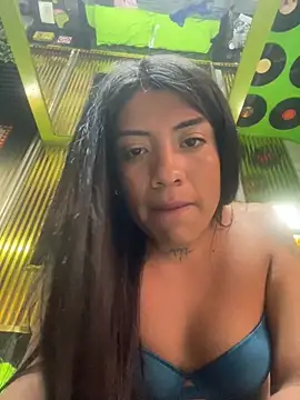 Snapshot of tranycamii chatting on February 6, 2026, 5:09 pm tranycamii online show from February 6, 2026, 5:09 pm