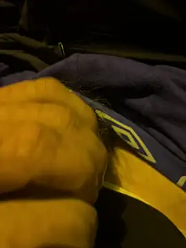 enormebitedu31 online show from February 14, 2026, 7:58 pm