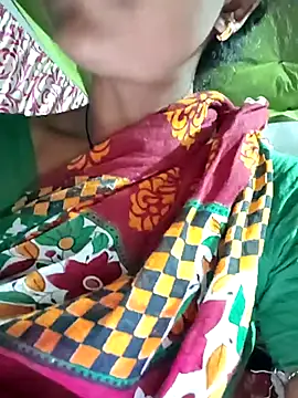 Sweet-runi online show from February 11, 2026, 4:07 pm