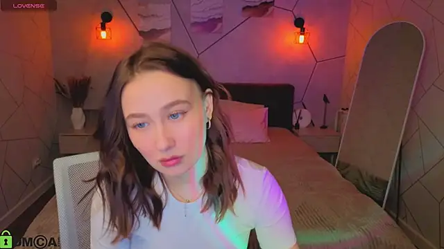  Kiki angel  online show from March 25, 2026, 1:50 am