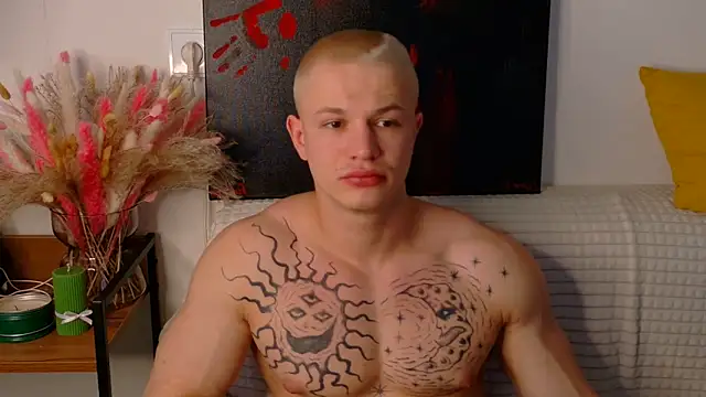 Snapshot of SterlingNoir chatting on February 27, 2026, 11:43 am SterlingNoir online show from February 27, 2026, 11:43 am