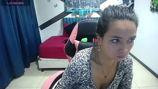 Snapshot of Tamytrickss1 chatting on May 17, 2026, 11:21 am Tamytrickss1 online show from May 17, 2026, 11:21 am