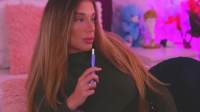 EllinaNuria online show from April 16, 2026, 5:08 am