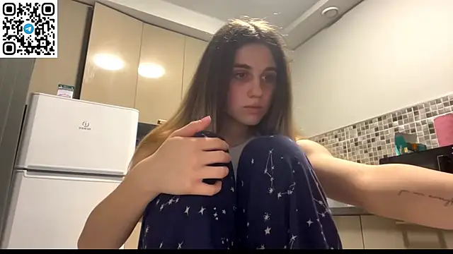 Snapshot of LovelySilk_63 chatting on June 19, 2026, 6:36 pm LovelySilk 63 online show from June 19, 2026, 6:36 pm