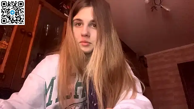 Snapshot of LovelySilk_63 chatting on February 27, 2026, 8:58 am LovelySilk 63 online show from February 27, 2026, 8:58 am