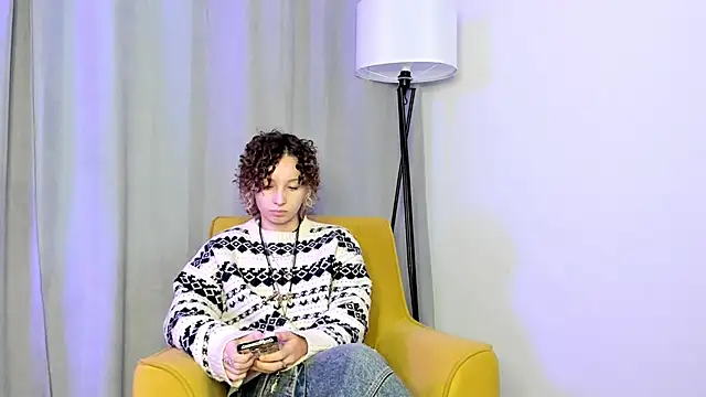 MistyElofson online show from February 6, 2026, 8:32 am