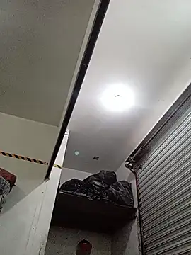 Snapshot of OMARMEX1 chatting on April 4, 2026, 12:39 am OMARMEX1 online show from April 4, 2026, 12:39 am