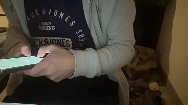Snapshot of raoulbtnbois chatting on February 13, 2026, 4:51 pm raoulbtnbois online show from February 13, 2026, 4:51 pm