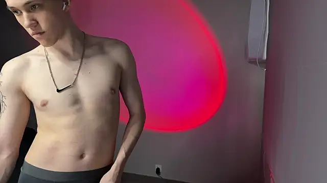 Snapshot of cronck52 chatting on April 15, 2026, 2:54 pm cronck52 online show from April 15, 2026, 2:54 pm