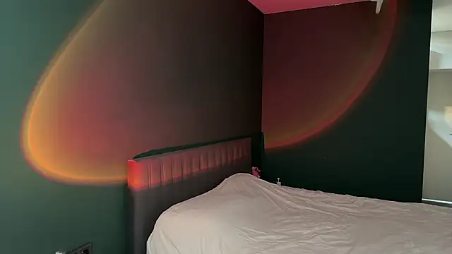 Snapshot of cronck52 chatting on March 8, 2026, 7:11 am cronck52 online show from March 8, 2026, 7:11 am