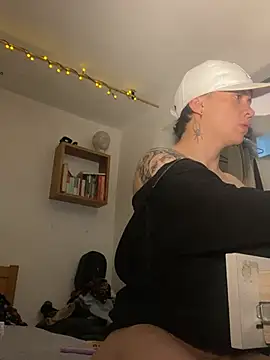 SimonMasseel online show from February 21, 2026, 4:31 pm