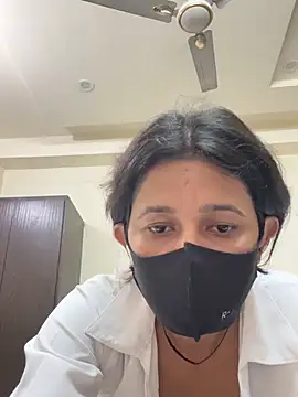 Snapshot of raavigirl chatting on February 23, 2026, 4:40 pm raavigirl online show from February 23, 2026, 4:40 pm