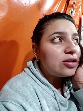 Snapshot of MajoArias chatting on February 15, 2026, 5:08 am MajoArias online show from February 15, 2026, 5:08 am