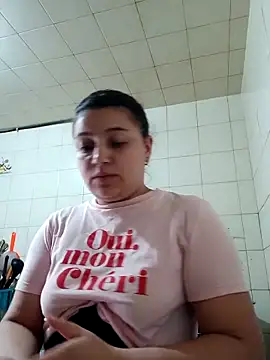 Snapshot of MajoArias chatting on February 24, 2026, 7:15 pm MajoArias online show from February 24, 2026, 7:15 pm