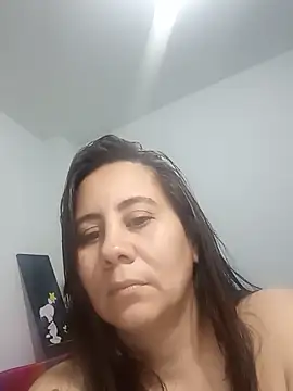 Snapshot of Sophie_Tyler chatting on May 22, 2026, 3:59 am Sophie Tyler online show from May 22, 2026, 3:59 am