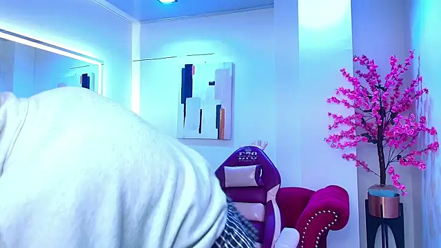 Alanna  scott online show from April 15, 2026, 3:56 am